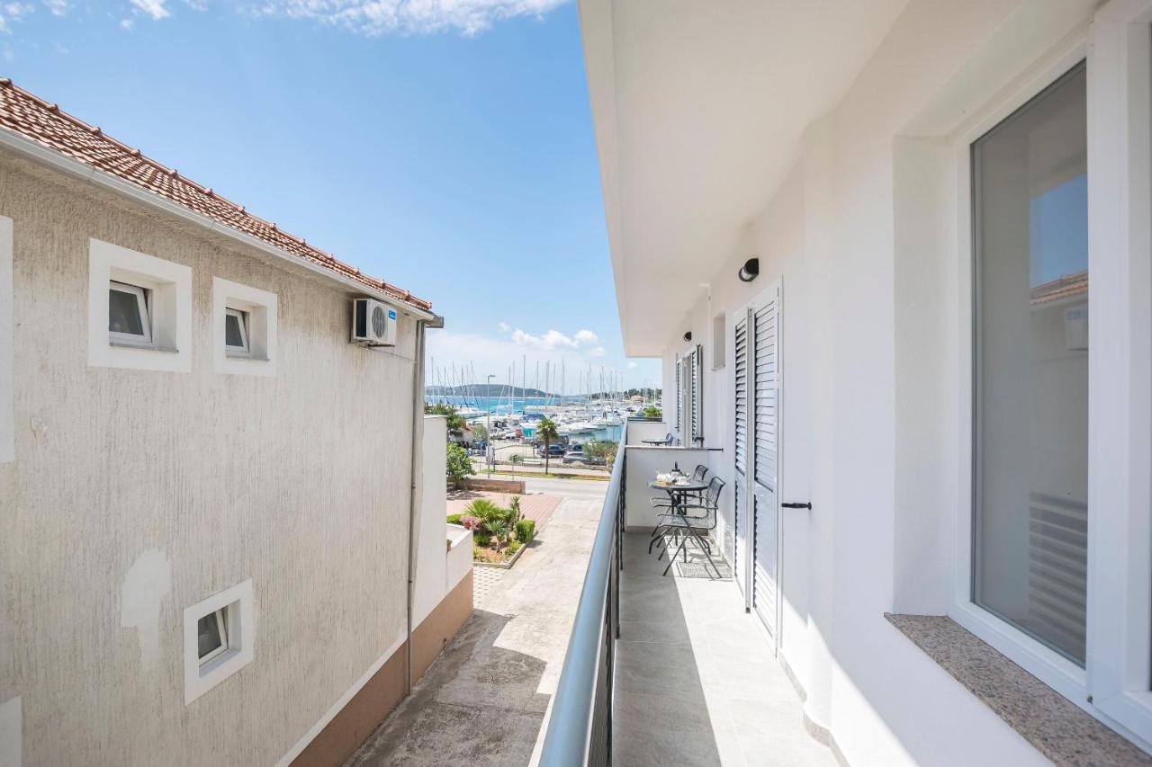 Apartments And Rooms Mare โวดีเซ ภายนอก รูปภาพ