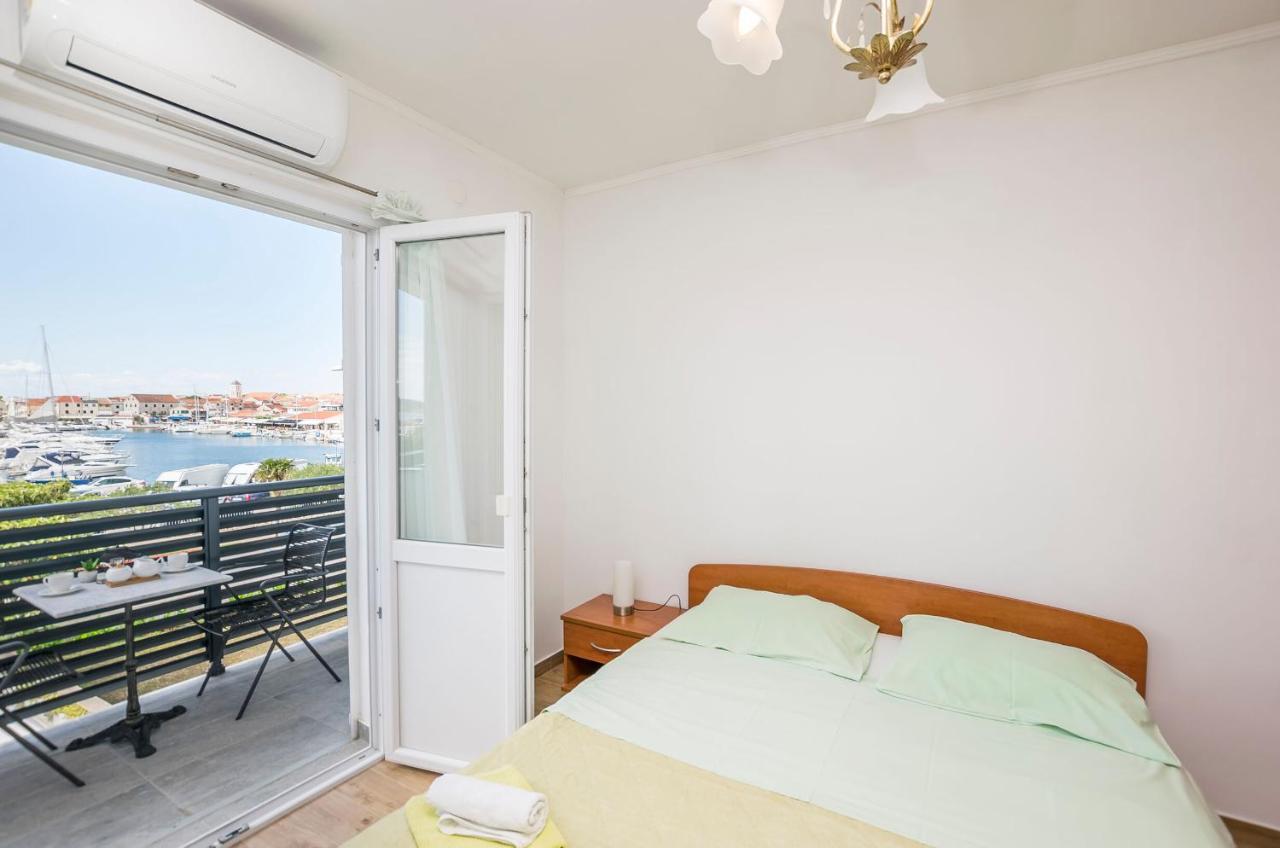 Apartments And Rooms Mare โวดีเซ ภายนอก รูปภาพ