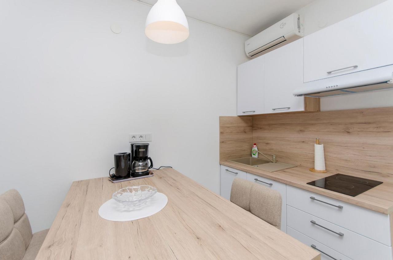 Apartments And Rooms Mare โวดีเซ ภายนอก รูปภาพ