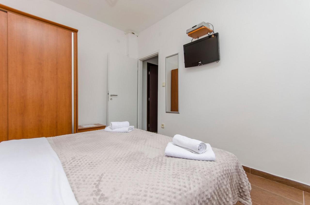 Apartments And Rooms Mare โวดีเซ ภายนอก รูปภาพ