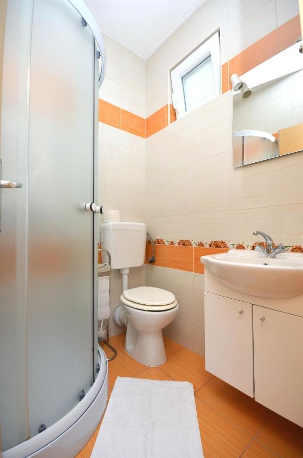 Apartments And Rooms Mare โวดีเซ ภายนอก รูปภาพ
